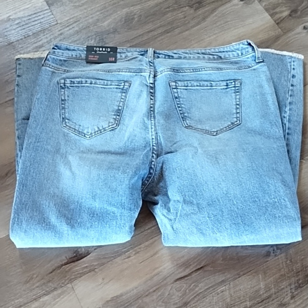 torrid Light Blue Distressed Denim Jeans - Picture 5 of 7